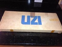 uzipistol1.jpg uzipistol1.jpg