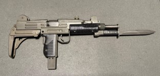 Uzi 003.jpg