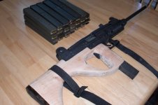 uzi2.JPG