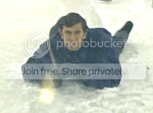 James_Bond_slide_n_shoot.jpg